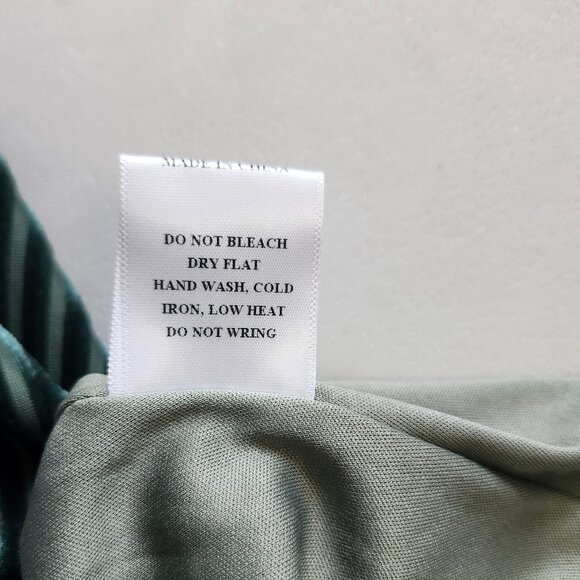 DRESS FORUM | Velvet Romper - Picture 10 of 12